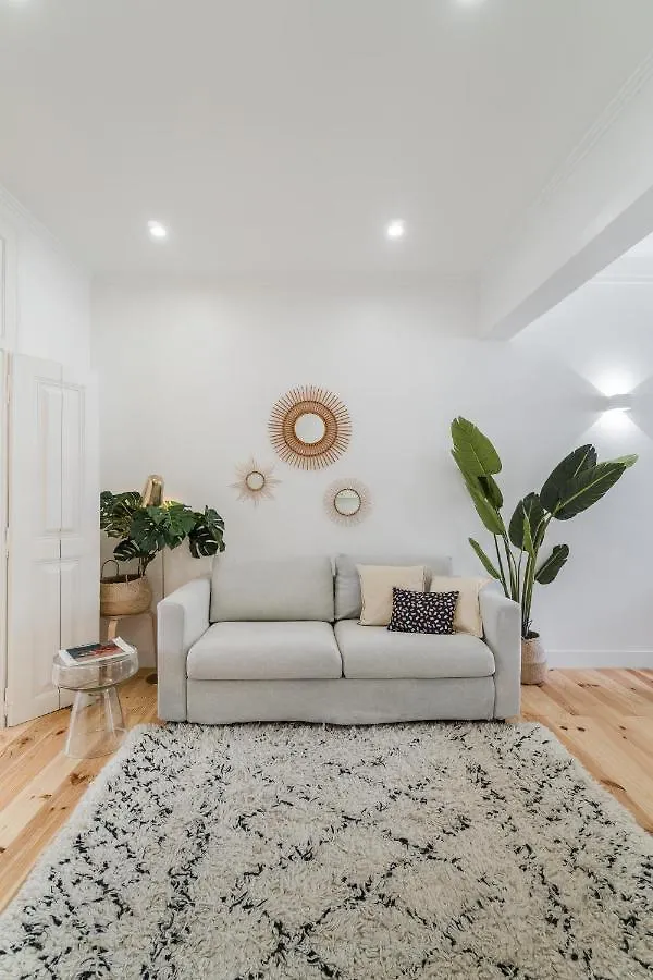 Casa Boma Lisboa - Sophisticated Apartment With Private Terrace - Alcantara VI 0*,  Portugal
